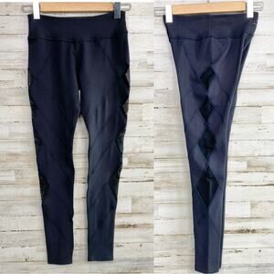 Beyond Yoga Limited Edition Diamond Mesh Leggings Womens Size S Black 7/8 Length